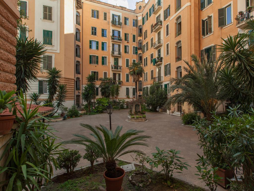 Apartment Rogano House *