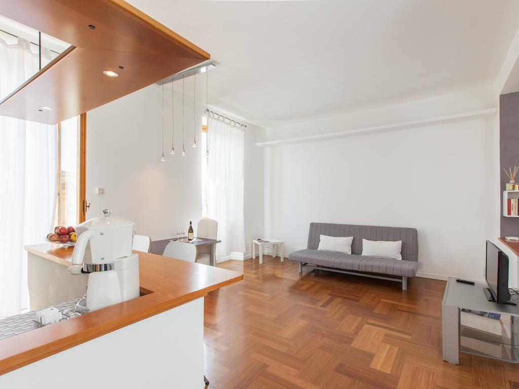 Apartment Rogano House *